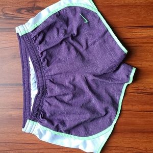 Girls Nike Tempos 💜